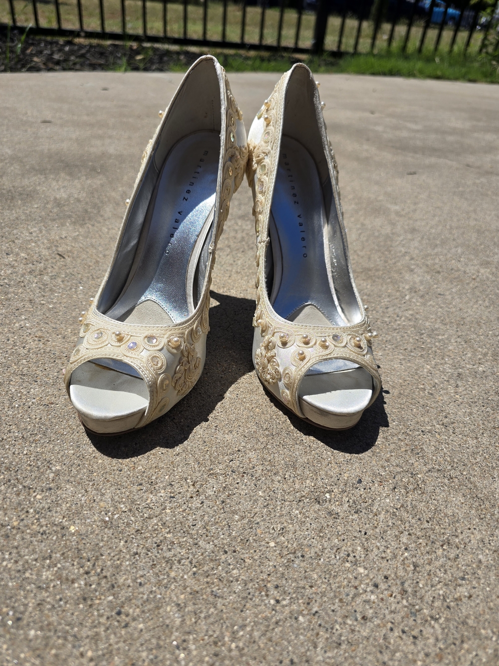 Wedding Pumps in Ivory by Martinez VALERO